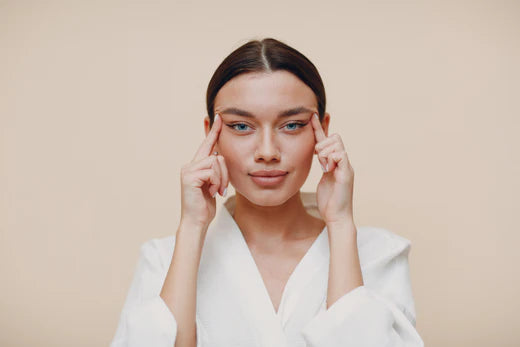 Yoga du visage pour un lifting naturel