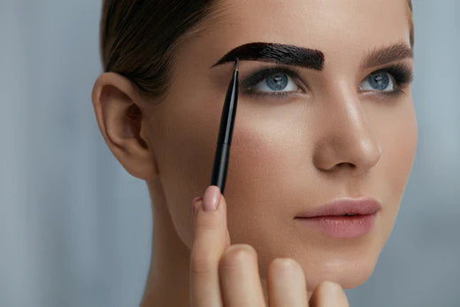 Teinture des sourcils : ce qu'il faut savoir