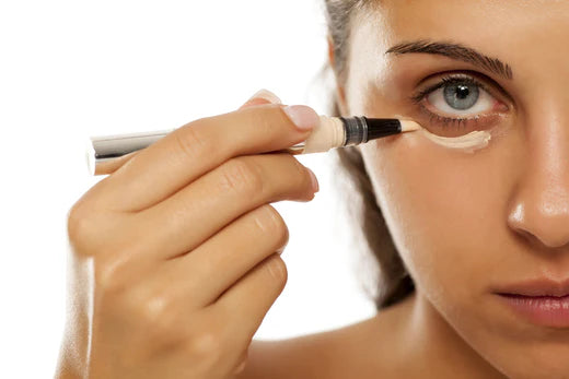 Comment choisir son anti-cerne pour un maquillage parfait ?